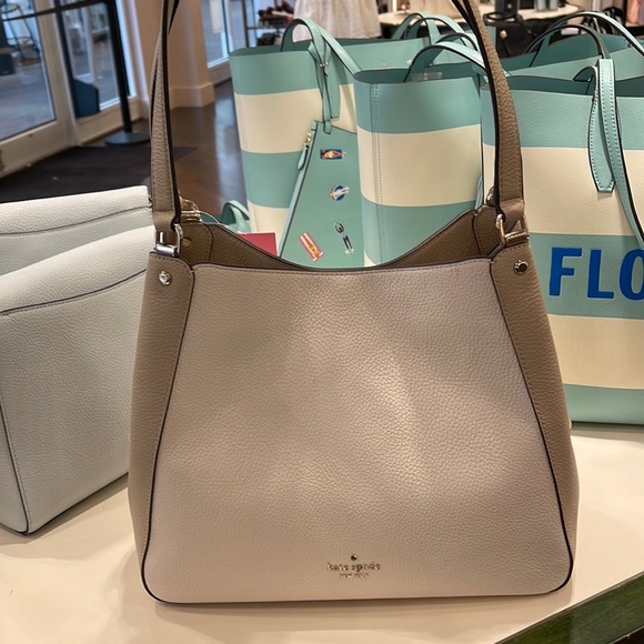 Kate Spade Leila Medium Triple Compartment Shoulder Bag
Light Sand - Picture 7 of 16